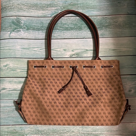 Dooney & Bourke Tan Monogram Tote Vintage 1990’s. EUC - Picture 1 of 11